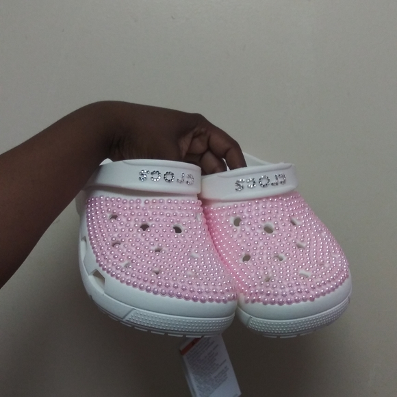 Custom Bedazzled & Rhinestone Crocs - Picture 5 of 8